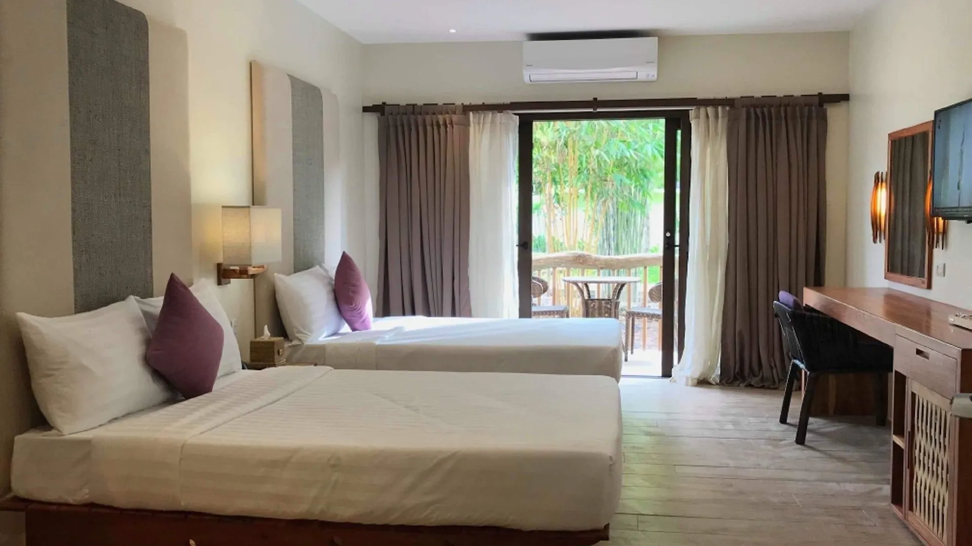 Bluewater Panglao Beach Resort