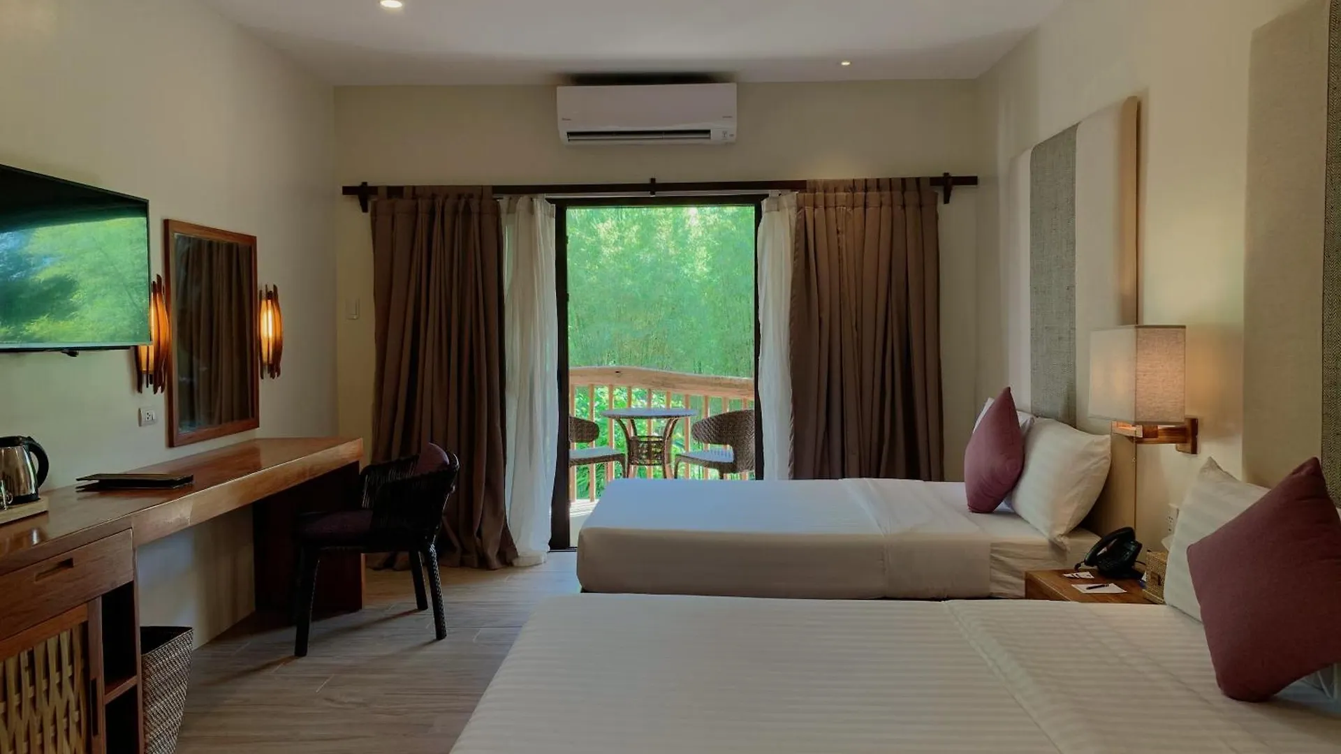 Bluewater Panglao Beach Resort